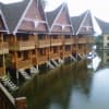 Nuansa Air Hijau Di Danau Dariza
