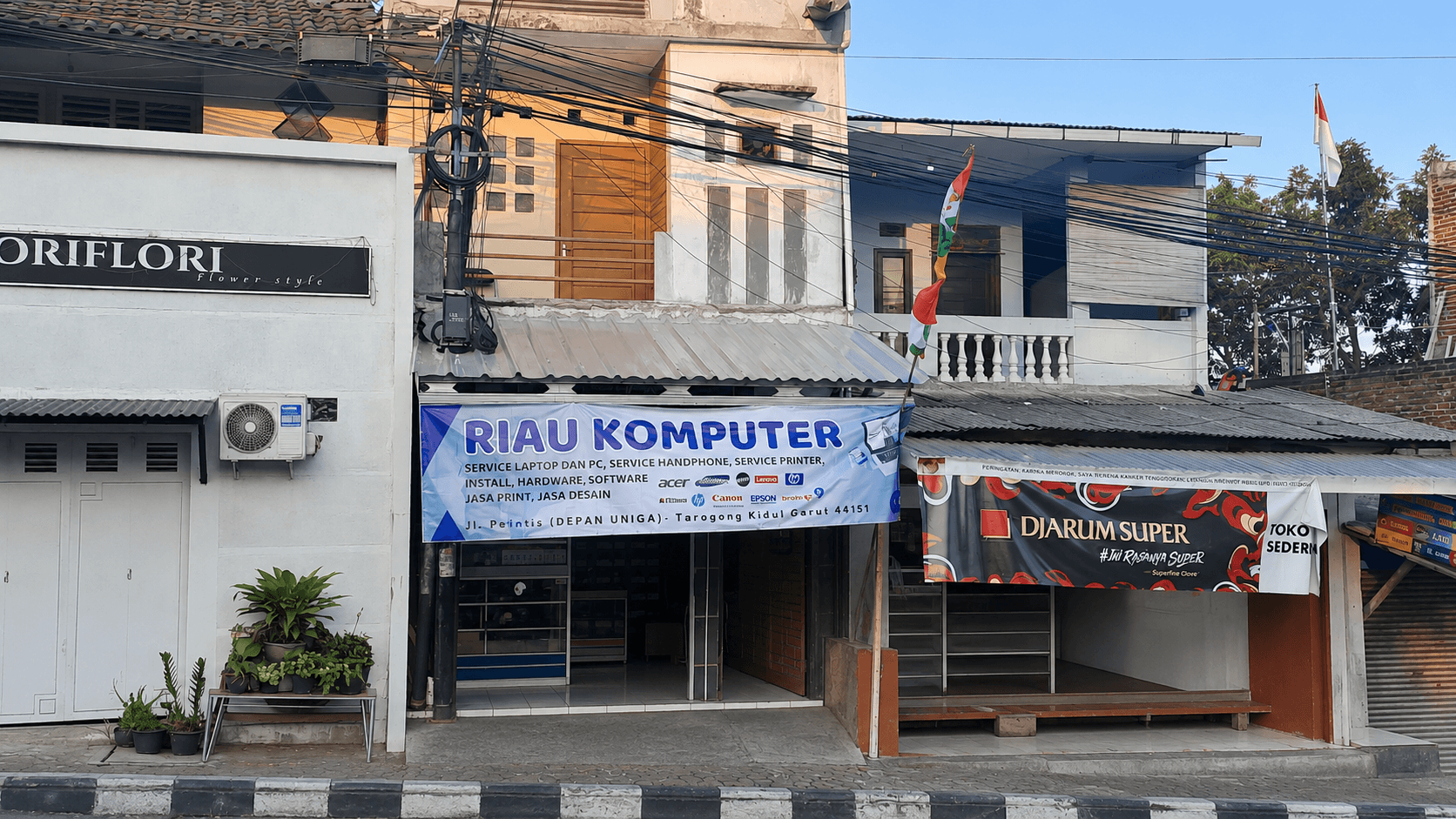 Jasa Services Komputer Laptop di Garut: Riau Komputer, Solusi Cepat!