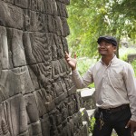 A-local-guide-explains-the-carvings-on-the-walls